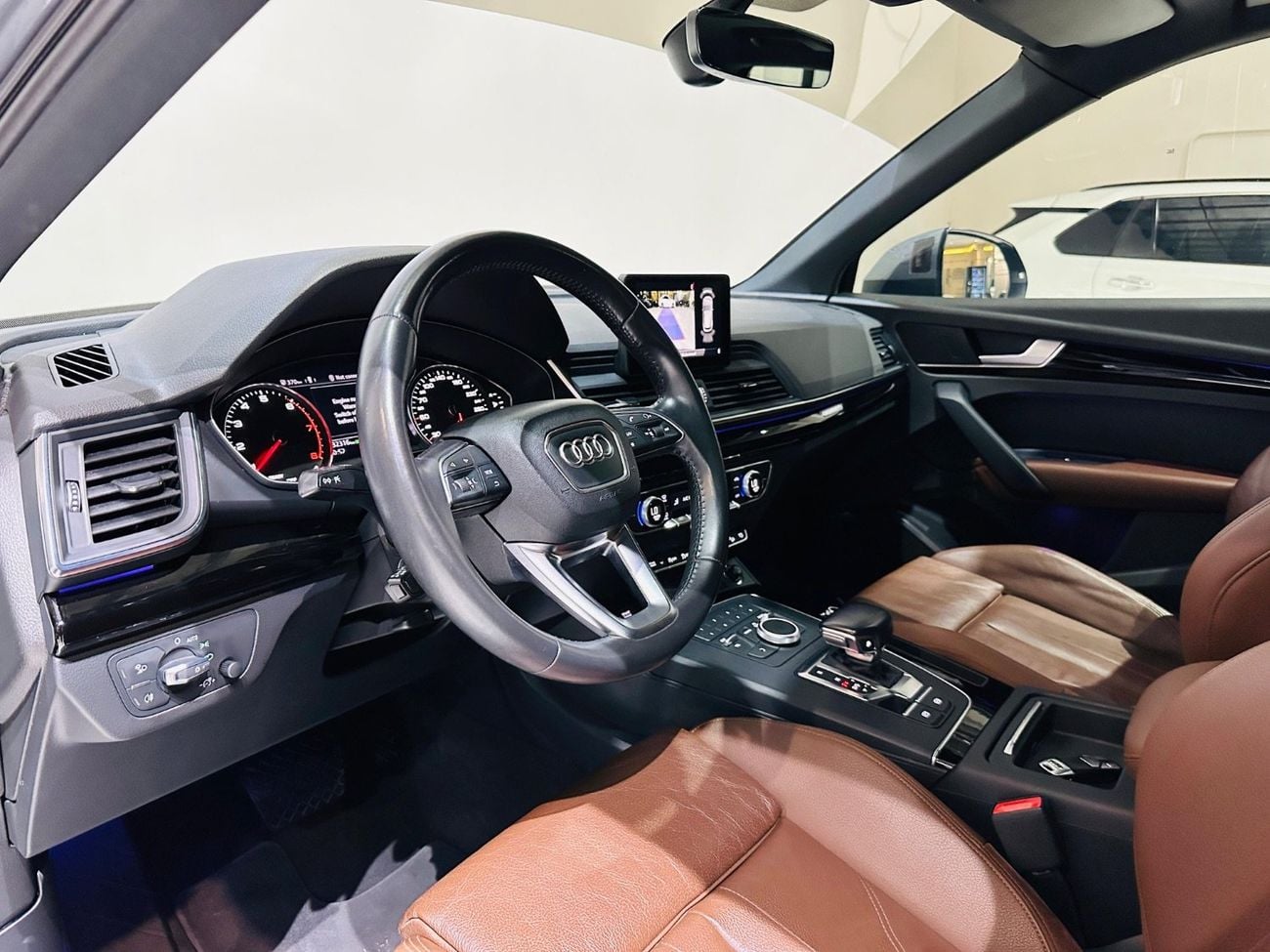 أودي Q5 45 TFSI Quattro S Line 2.0L (252 HP)