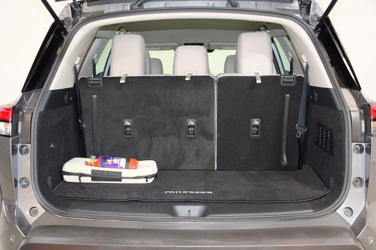 Nissan Pathfinder S 2WD 2.0