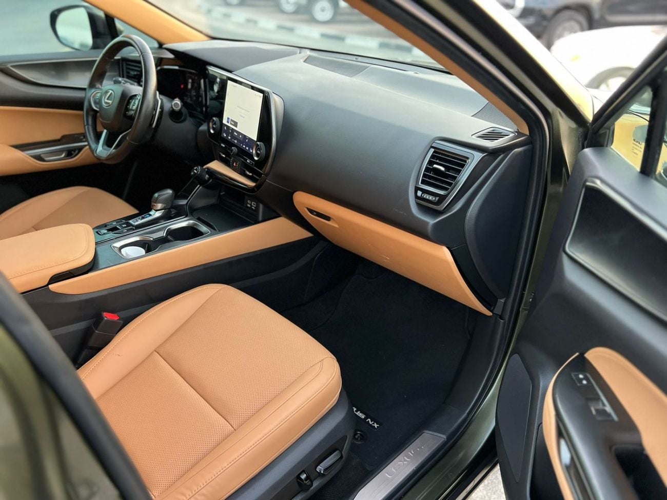 Lexus NX250 PREMIUM (NON GCC) 2024 Lexus NX250 MidOption 2.5L V4 FWD- Rear Camera & Sensor - Leather Seat - Auto Trunk