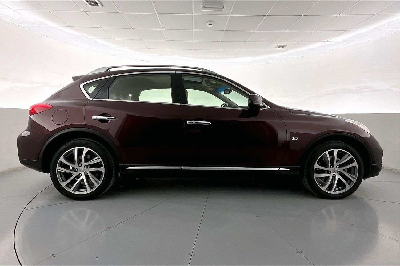 Infiniti QX50 Luxury | 1 year free warranty | 0 down payment | 7 day return policy
