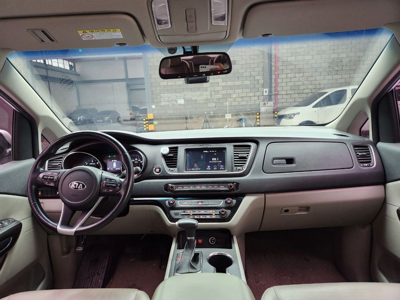 كيا كارنيفال THE NEW CARNIVAL (D) 2.2 Luxuary 9 seats