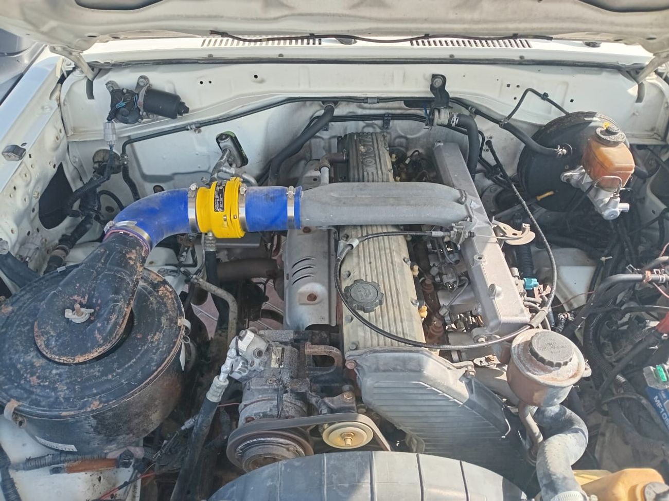 Toyota Land Cruiser 70 78 4.2L DIESEL MANUAL TRANSMISSION ( AMBULANCE )