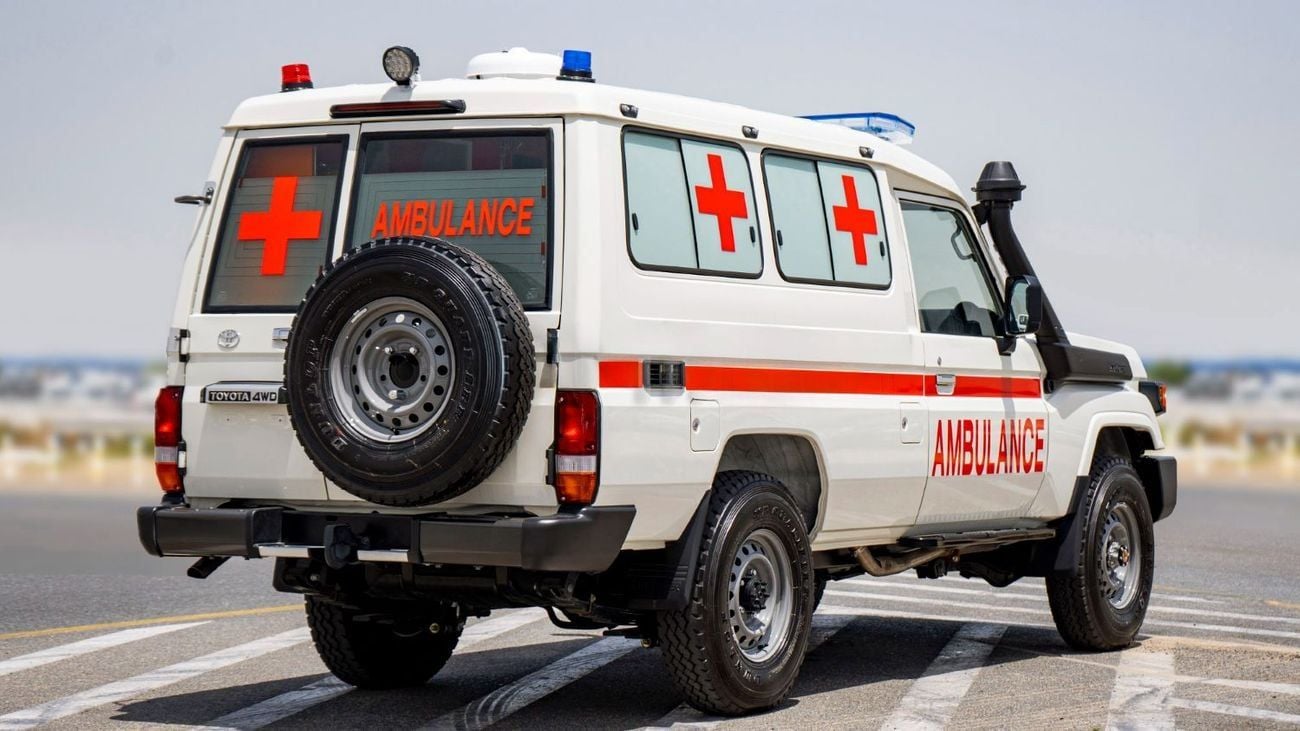 Toyota Land Cruiser 70 Toyota LC78 Hard Top Ambulance 4.2L V6 Diesel MT  MY2025 for export only