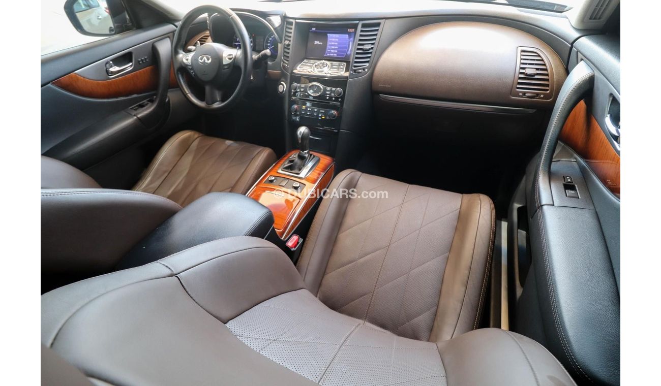 Infiniti QX70 S51