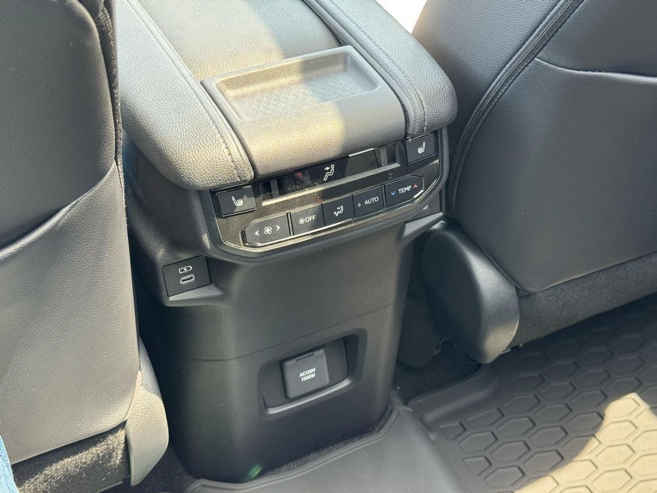 تويوتا جراند هايلاندر Limited