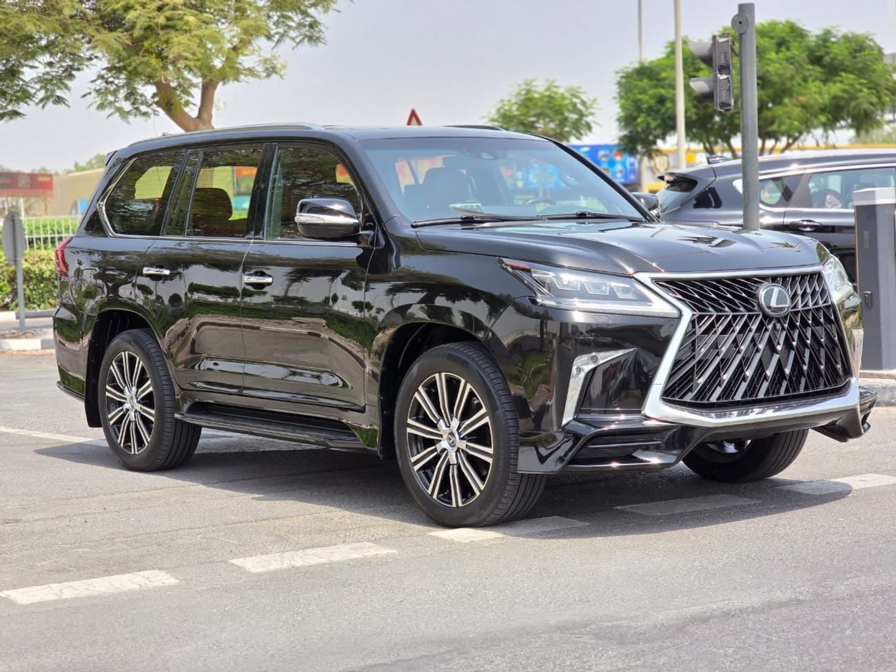 لكزس LX 570 SIGNATURE