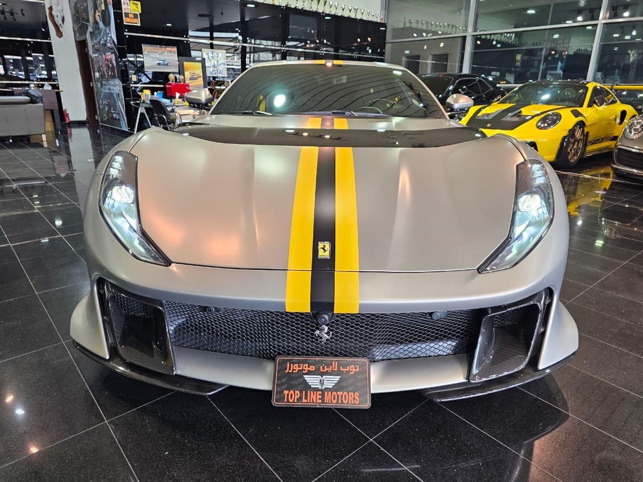 فيراري 812 كومبيتيزون