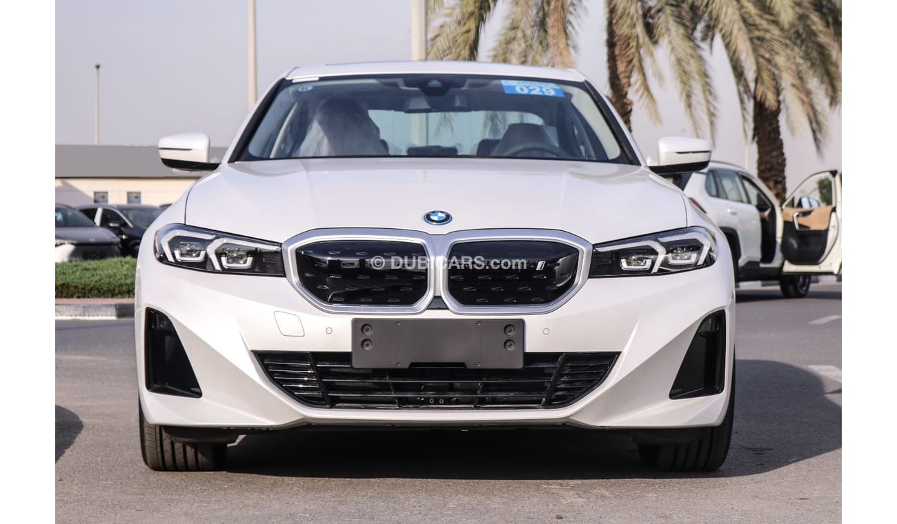 بي أم دبليو i3 BMW i3 eDrive 35L , white color, 2023