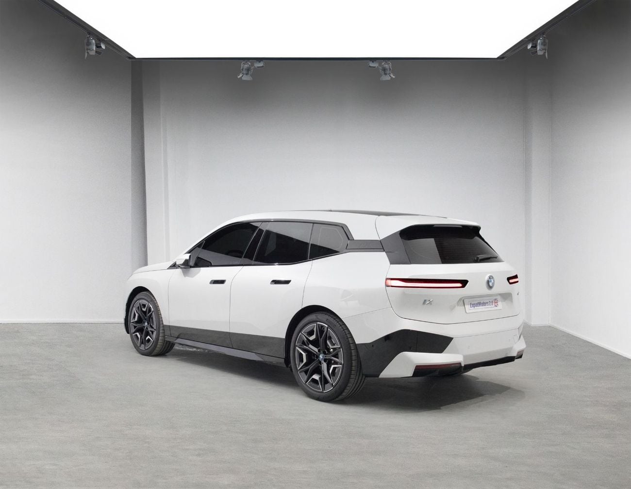 بي أم دبليو iX xDrive40