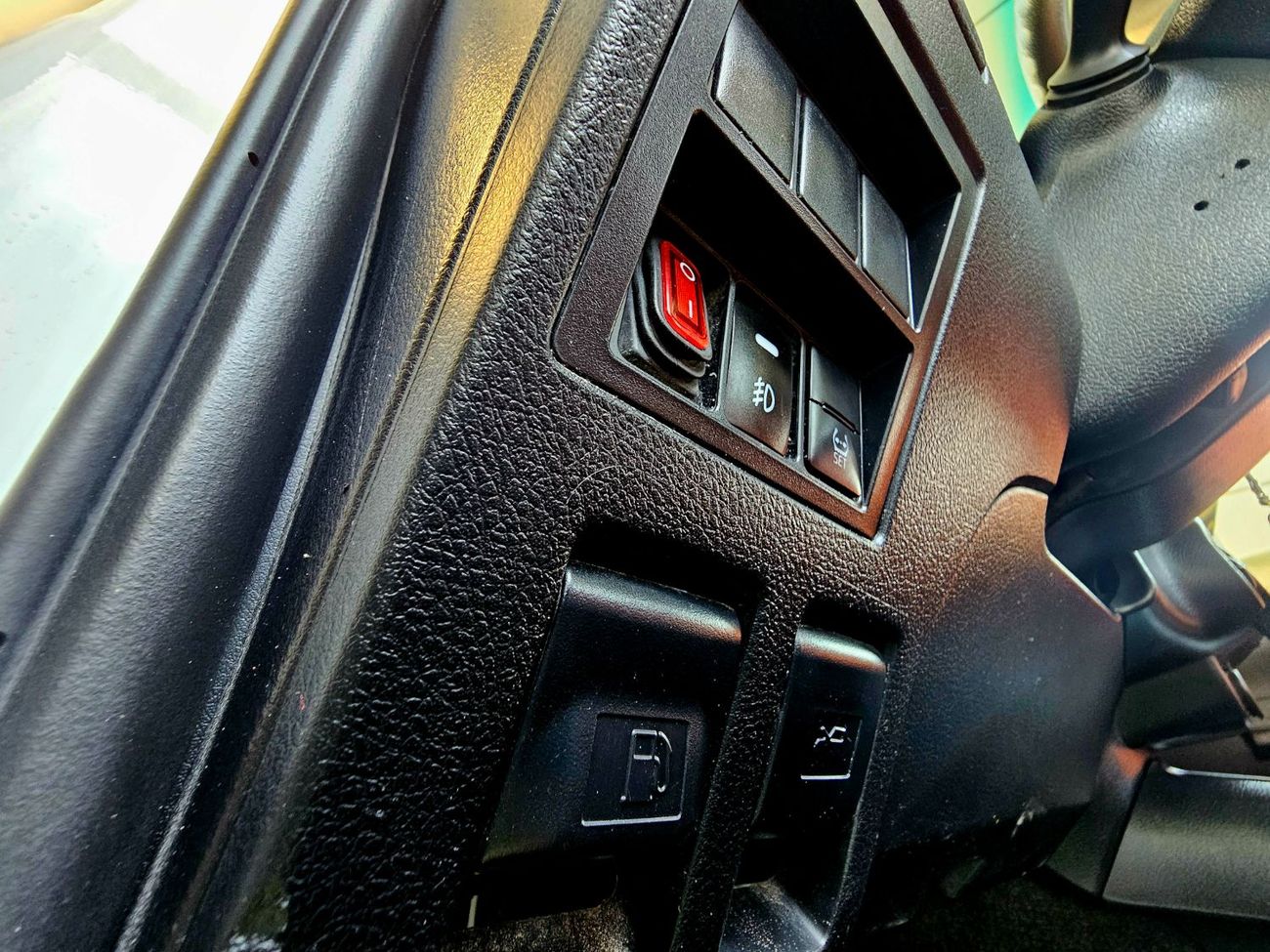 Toyota Hilux PATROL/ AUTO GEAR/ WIDE BODY / AUTO WINDOWS / FULL OPTION