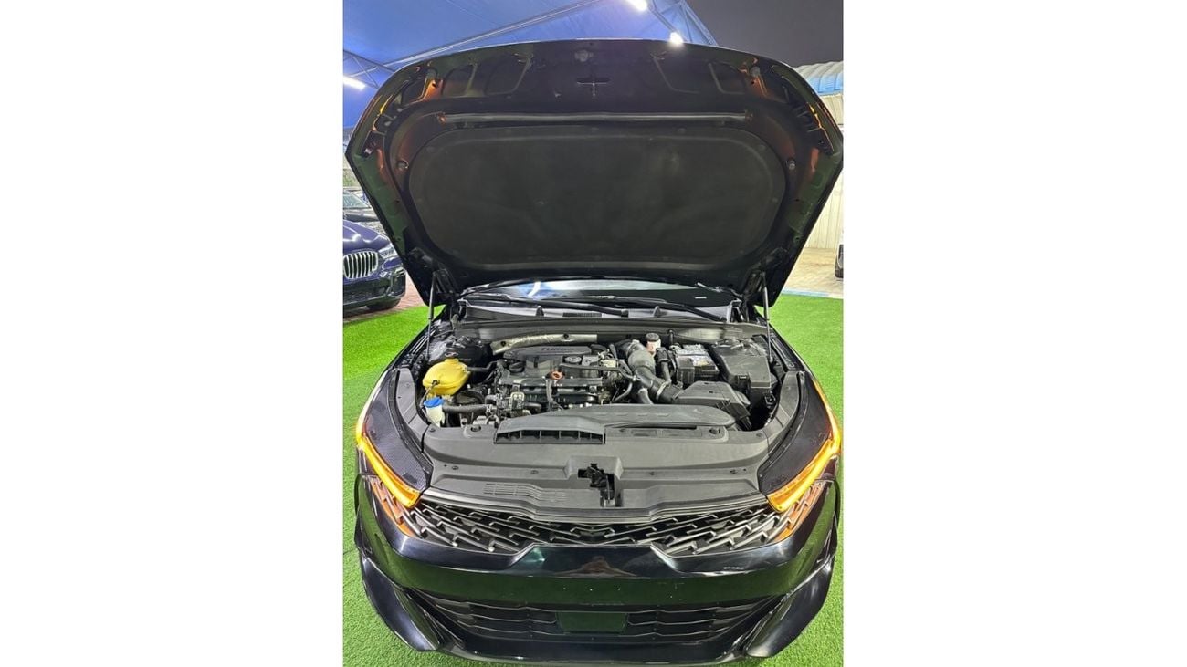 كيا K5 كيا K5 2021 بمحرك سعة 1.6 تيربو السيارة بحالة ممتازة قليلة الأضرار