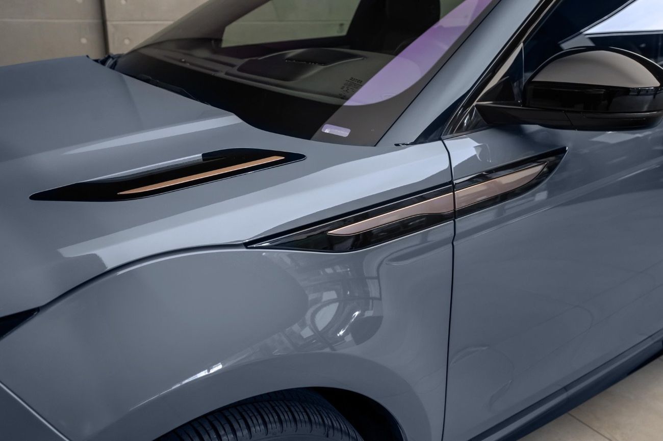 Land Rover Range Rover Evoque P250 R-Dynamic SE 2.0L