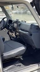 Toyota Land Cruiser Pick Up
