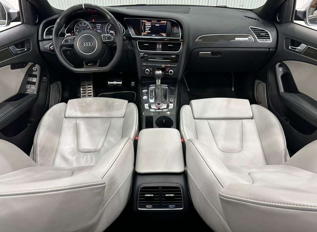 Audi RS4 2015 Audi RS4(Full Option), GCC