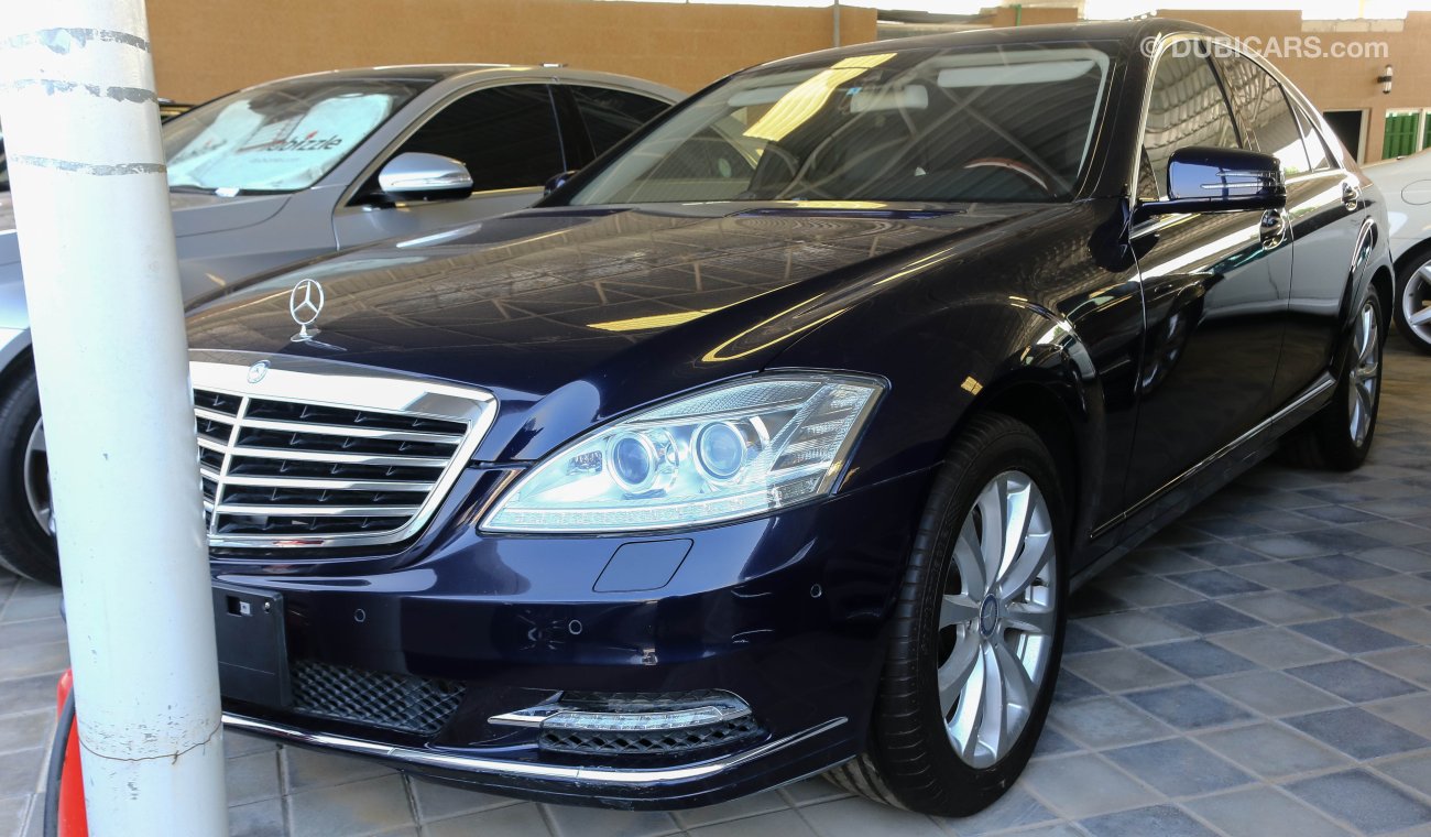 مرسيدس بنز S 550