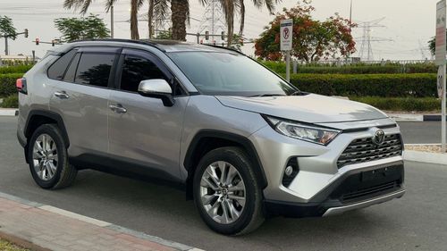 Toyota RAV4 PREMIUM CONDTION | 2000CC PETROL ENGINE | RHD | 2021 | SUNROOF | ELECTRIC & MEMORY SEAT
