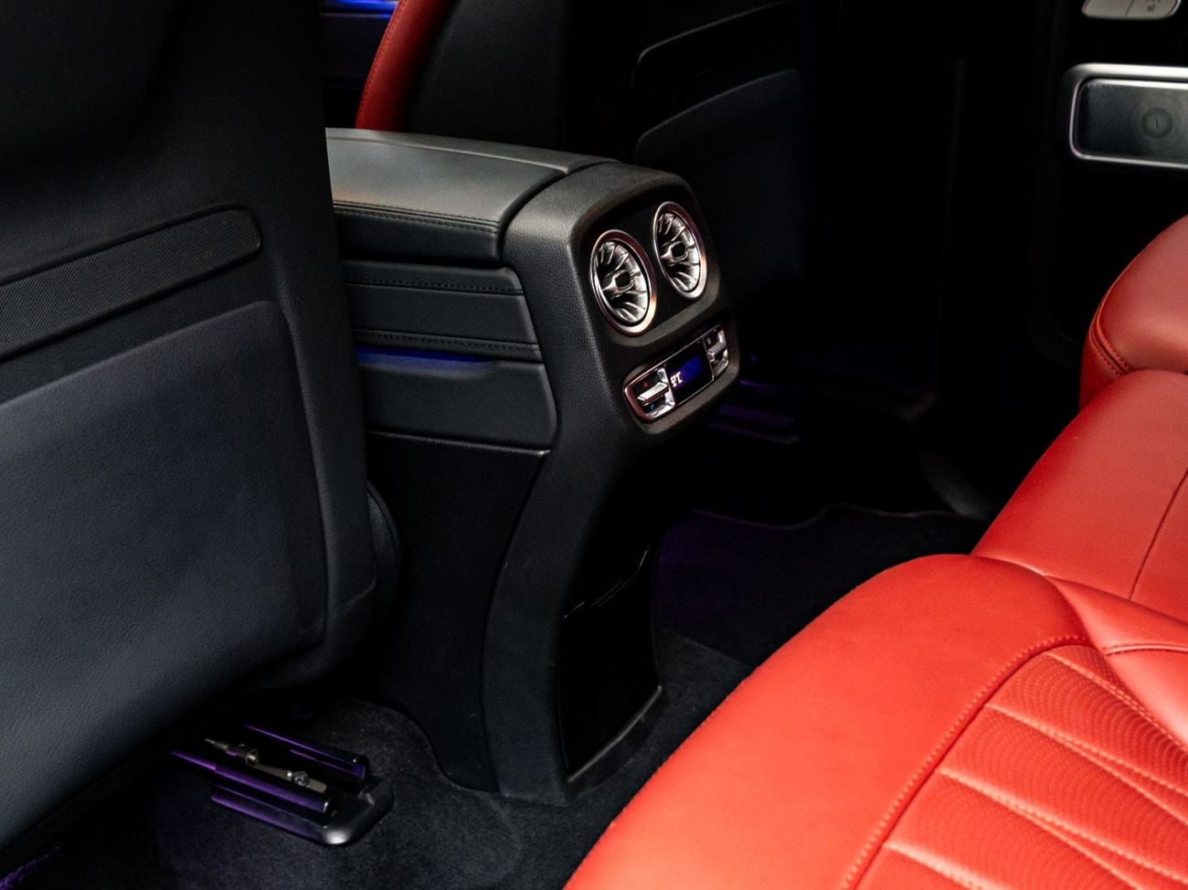 Mercedes-Benz G 63 AMG 2024 Mercedes AMG G63 4.0L TC V8, AWD, 585bhp, 8 Speed Automatic.