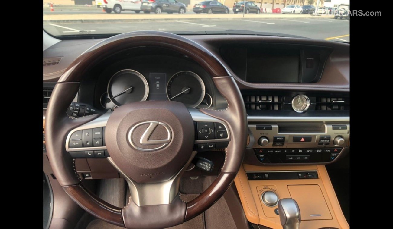 Lexus ES350 V