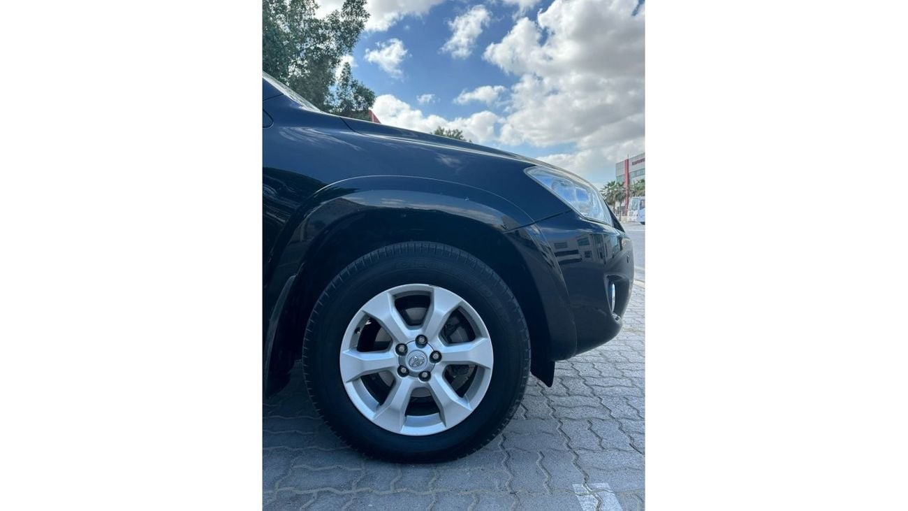 تويوتا راف ٤ تويوتا راف فور   موديل : 2009 المطلوب : 28,000 درهم الممشى : 198,000 كم مواصفات خليجية ، 4 سلندر ،حس