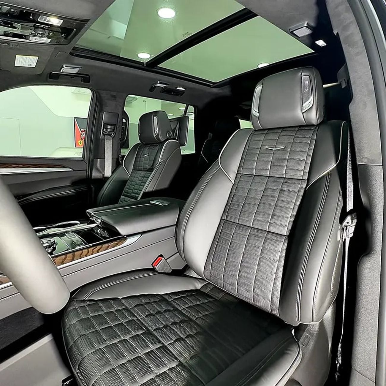 كاديلاك إسكالاد Sport Platinum 6.2L 4WD Sport Platinum