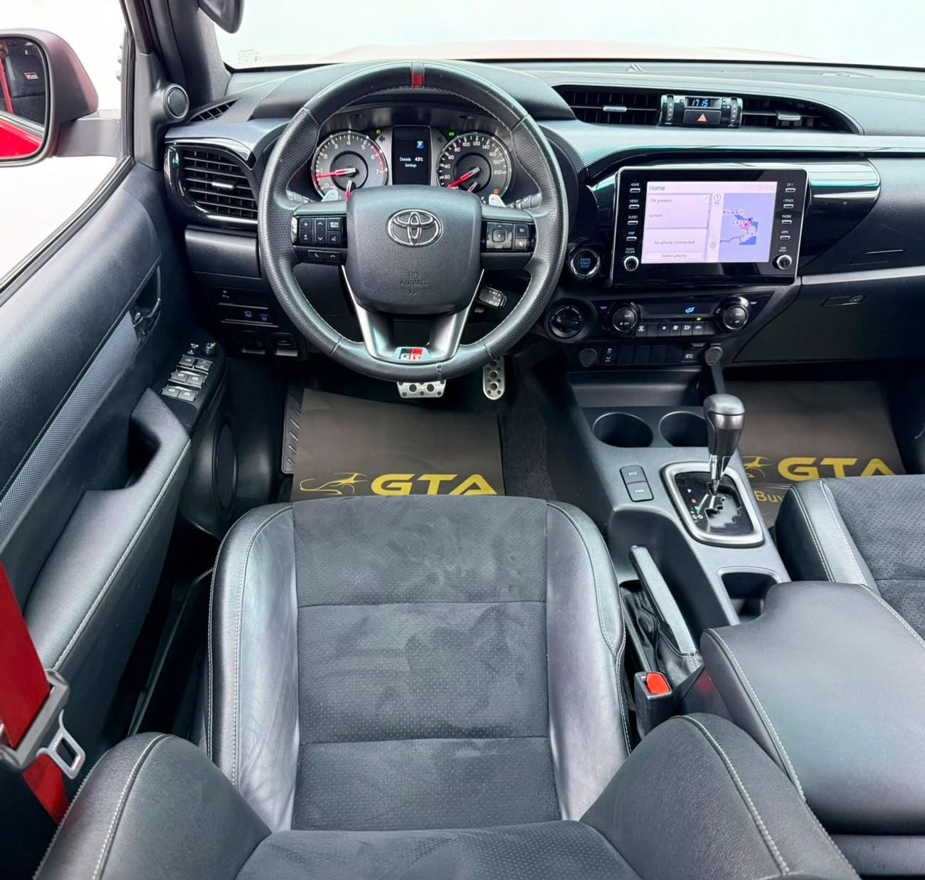 Toyota Hilux GR SPORT
