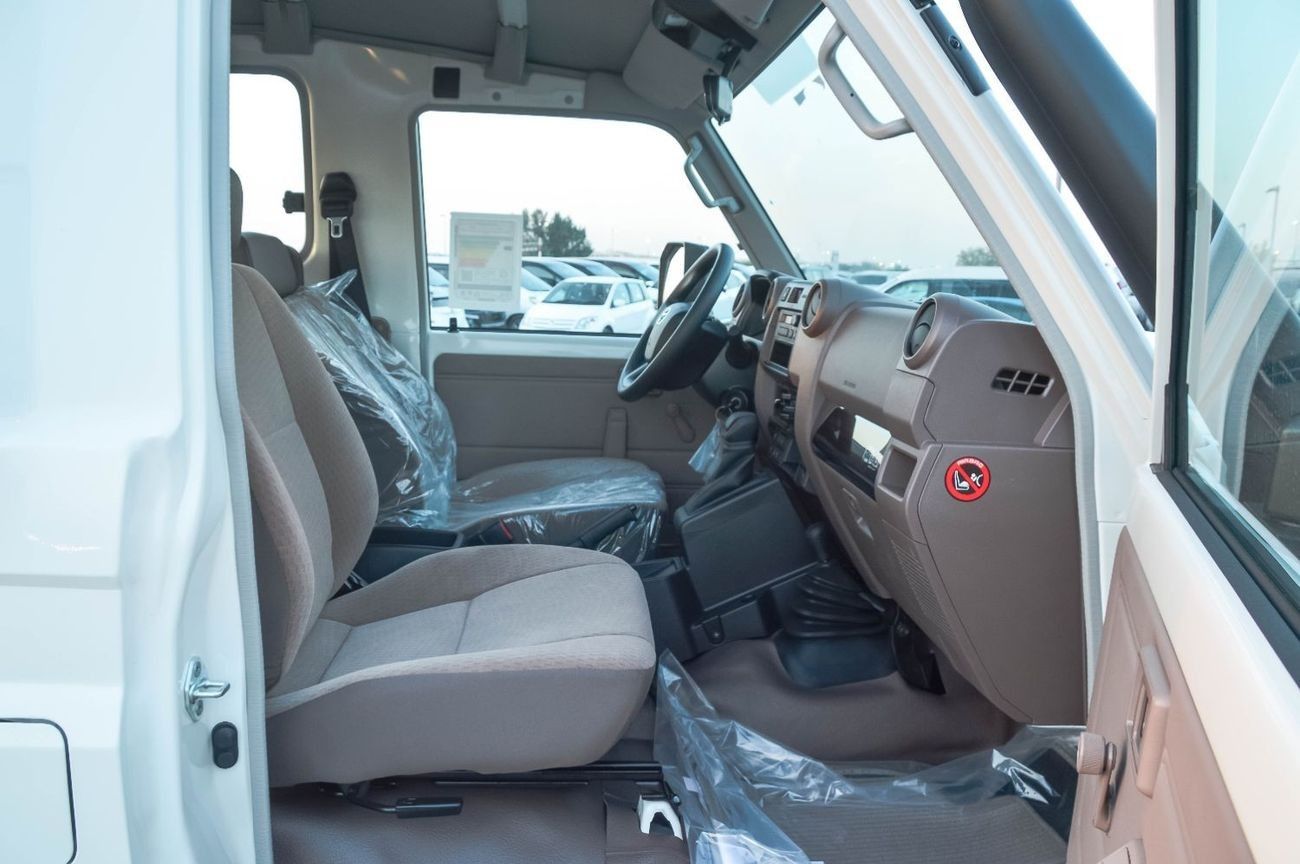 Toyota Land Cruiser 70 TOYOTA LAND CRUISER 78 2.8L AT 3 DOOR 4WD SUV 2025