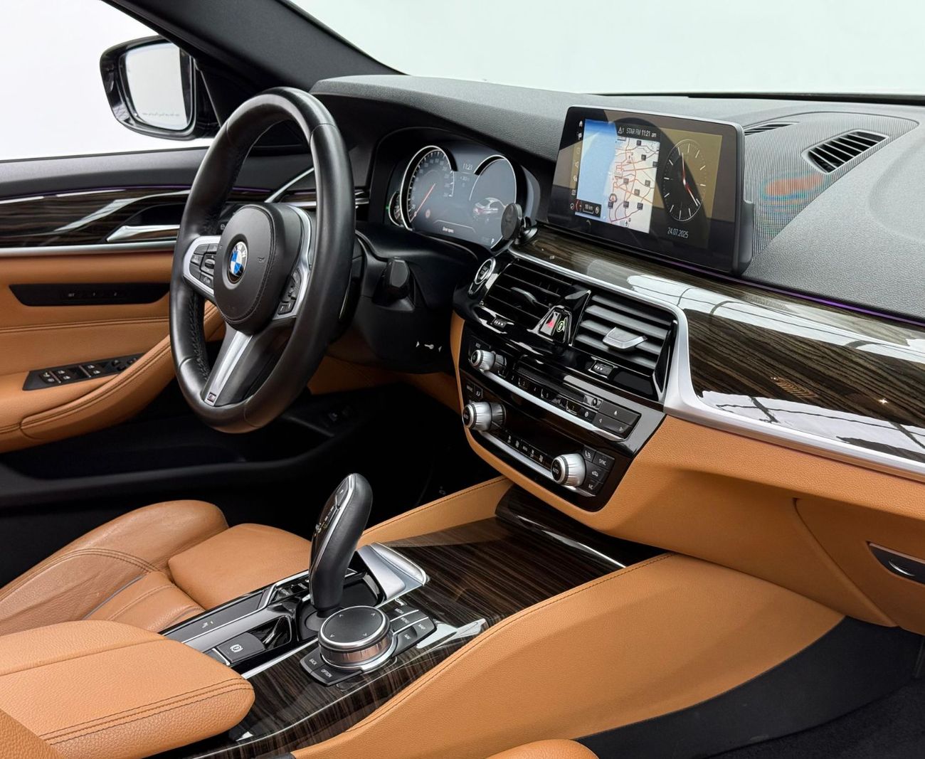 BMW 520i 2018 BMW 520i M-Kit, 2025 BMW Warranty, 2028 BMW Service Pack, Full Service History, GCC