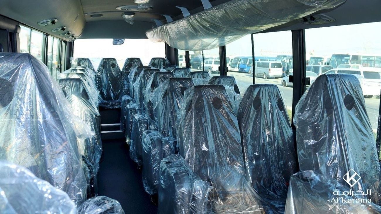هيونداي كونتي 3.9Ltr Diesel, Manual Transmission, 29 Seater, Power Folding Door