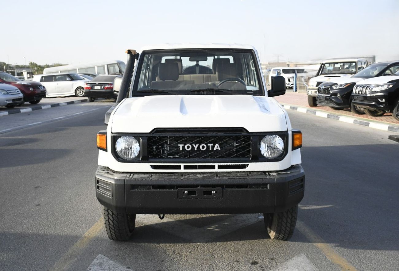 Toyota Land Cruiser Pick Up 79 series 2.8L Manual  Diesel Double Cap