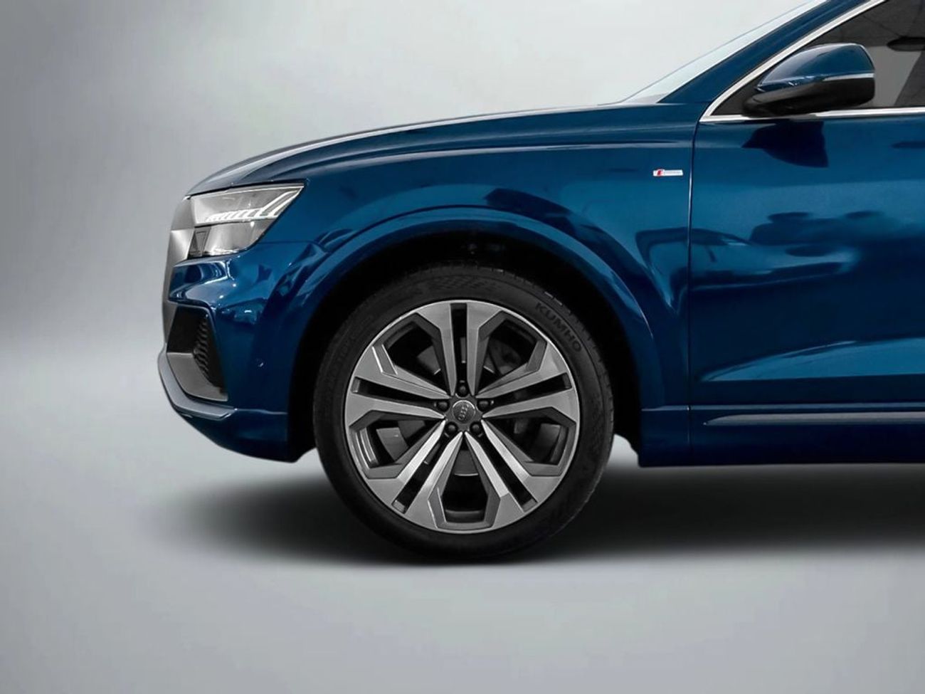 Audi Q8 55 TFSI quattro 3.0L SUV