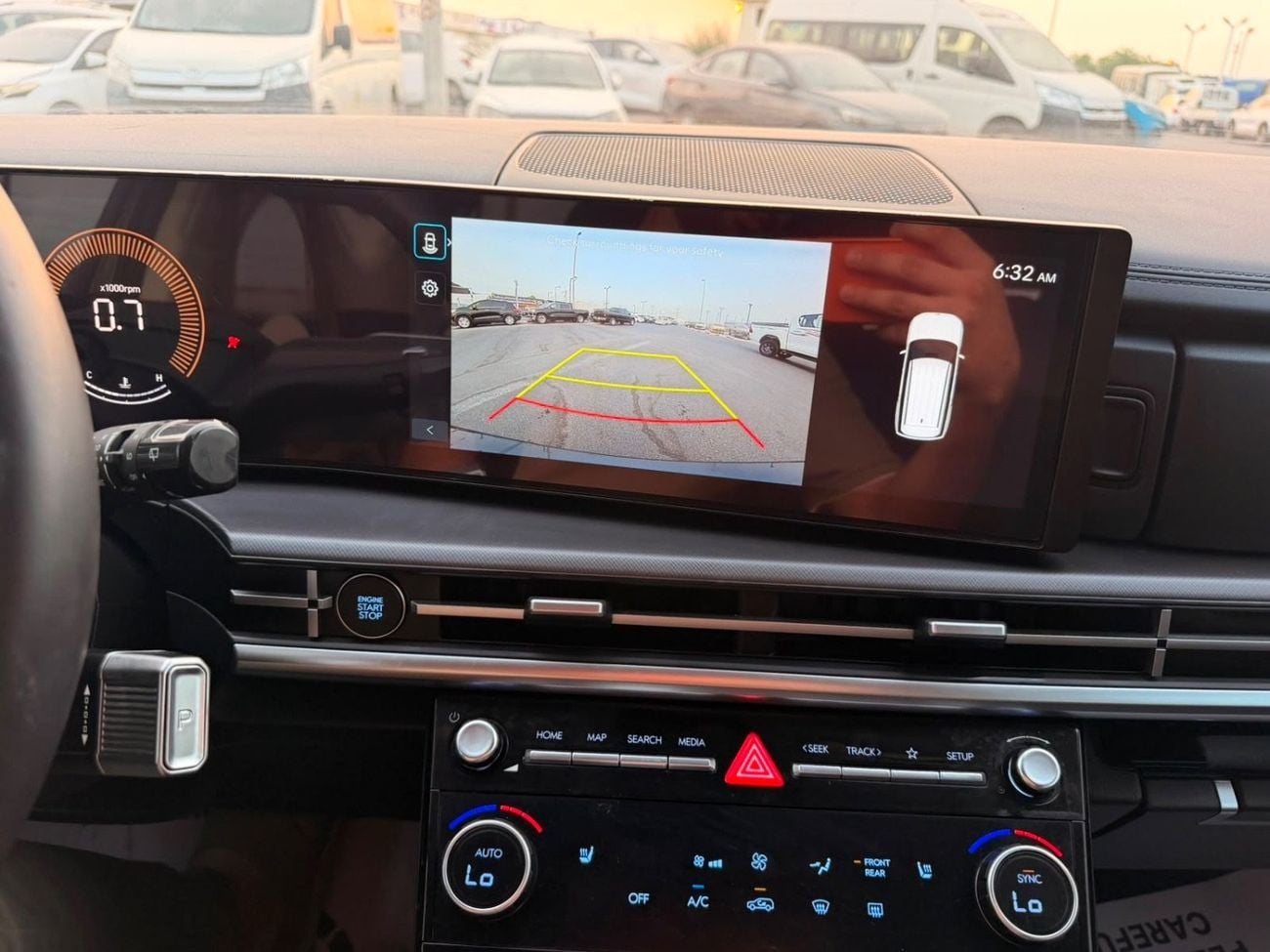 Hyundai Santa Fe Mid option