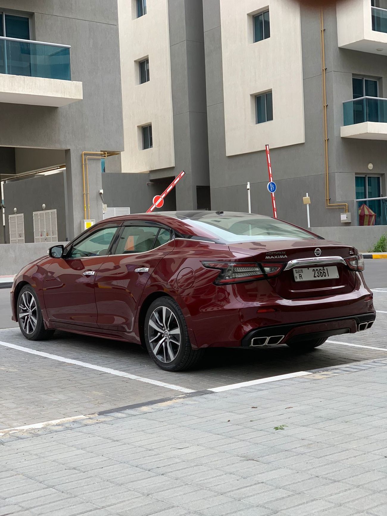 Nissan Maxima MAXIMA SL 3.5L / V6 / 1 YEAR WARANTY / REGISTERATION / INSURANCE FREE  (LOT # 764)