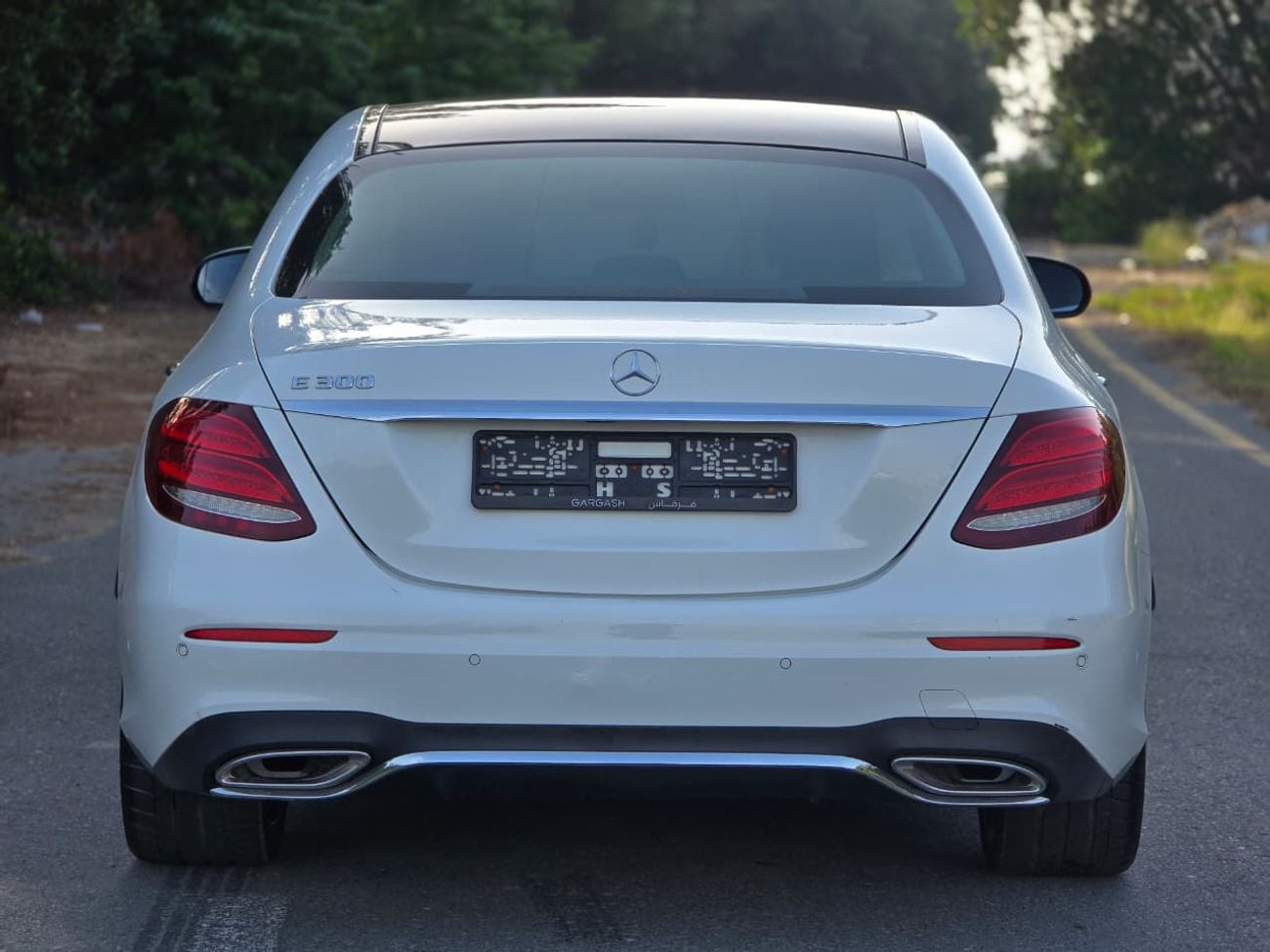 Mercedes-Benz E300 Premium + 2.0L MERCEDES E-300 2020 GCC // LOW MILEAGE // PERFECT CONDITION // FULL OPITION