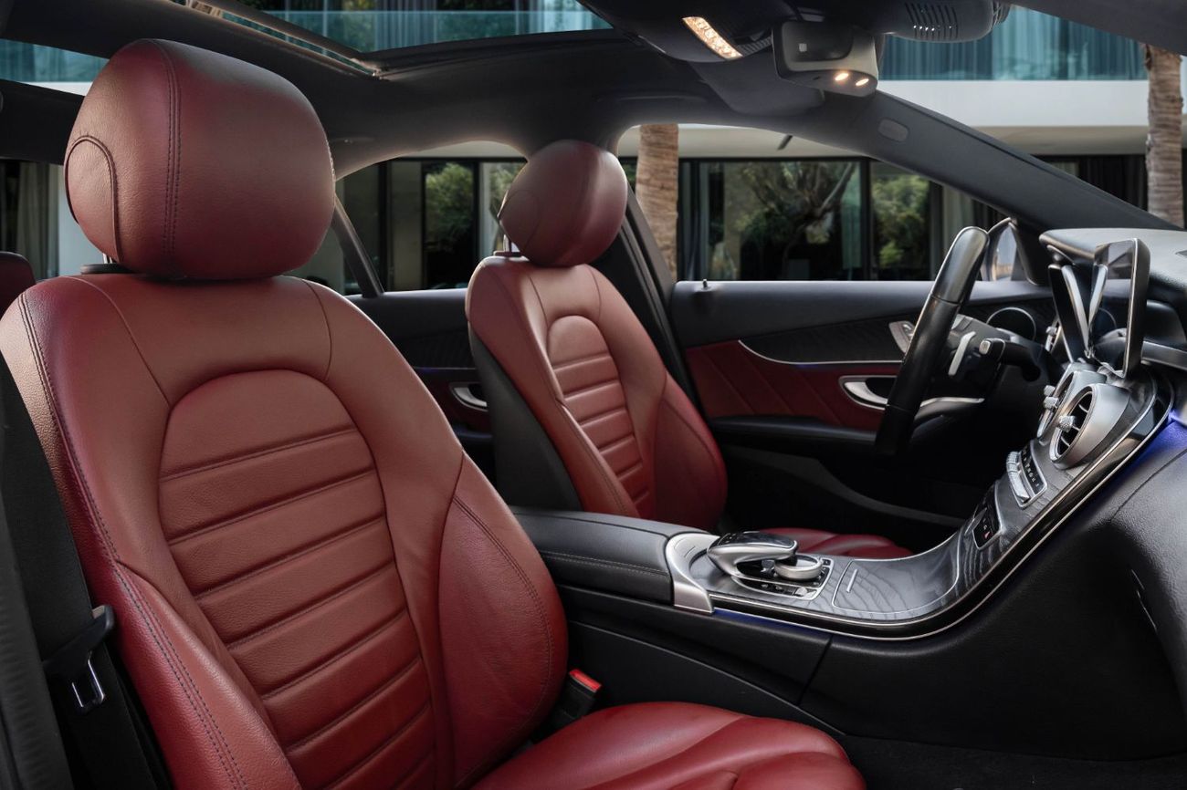 Mercedes-Benz C 200 C200 | 2,155 P.M | 0% Downpayment | ONE OWNER | LOW KMS!