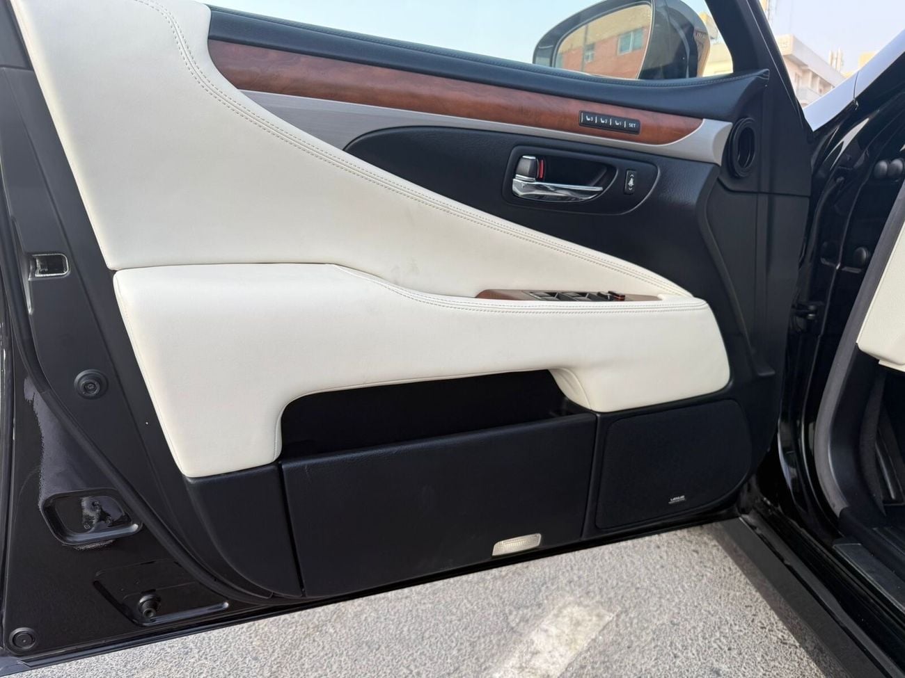 Lexus LS460