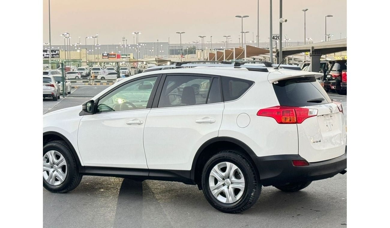 تويوتا راف ٤ EX 2.5L in excellent condition and requires no expenses