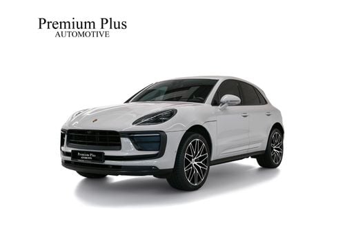 Porsche Macan Base 2025 Porsche Macan, 2027 Porsche Warranty, Sport Chrono Package, Very Low Kms, GCC
