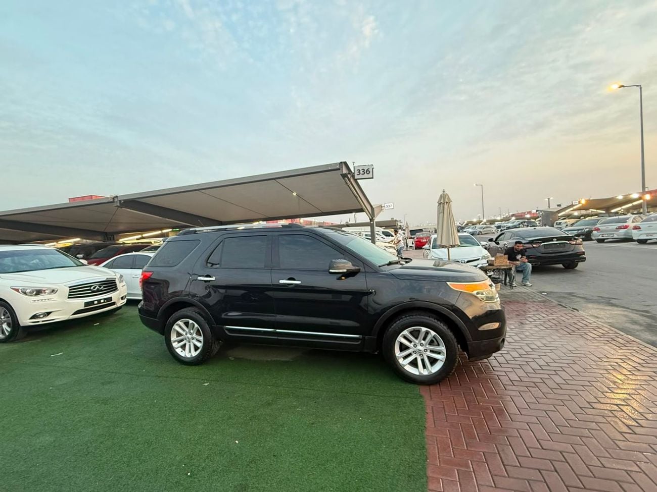 Ford Explorer XLT panoramic sunroof, 4x4