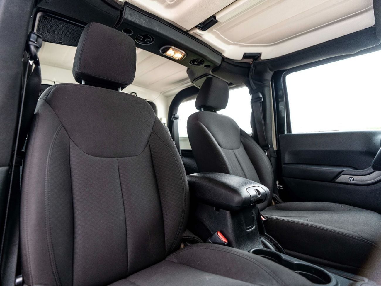 جيب رانجلر Sport 3.6L A/T (5 Seater)