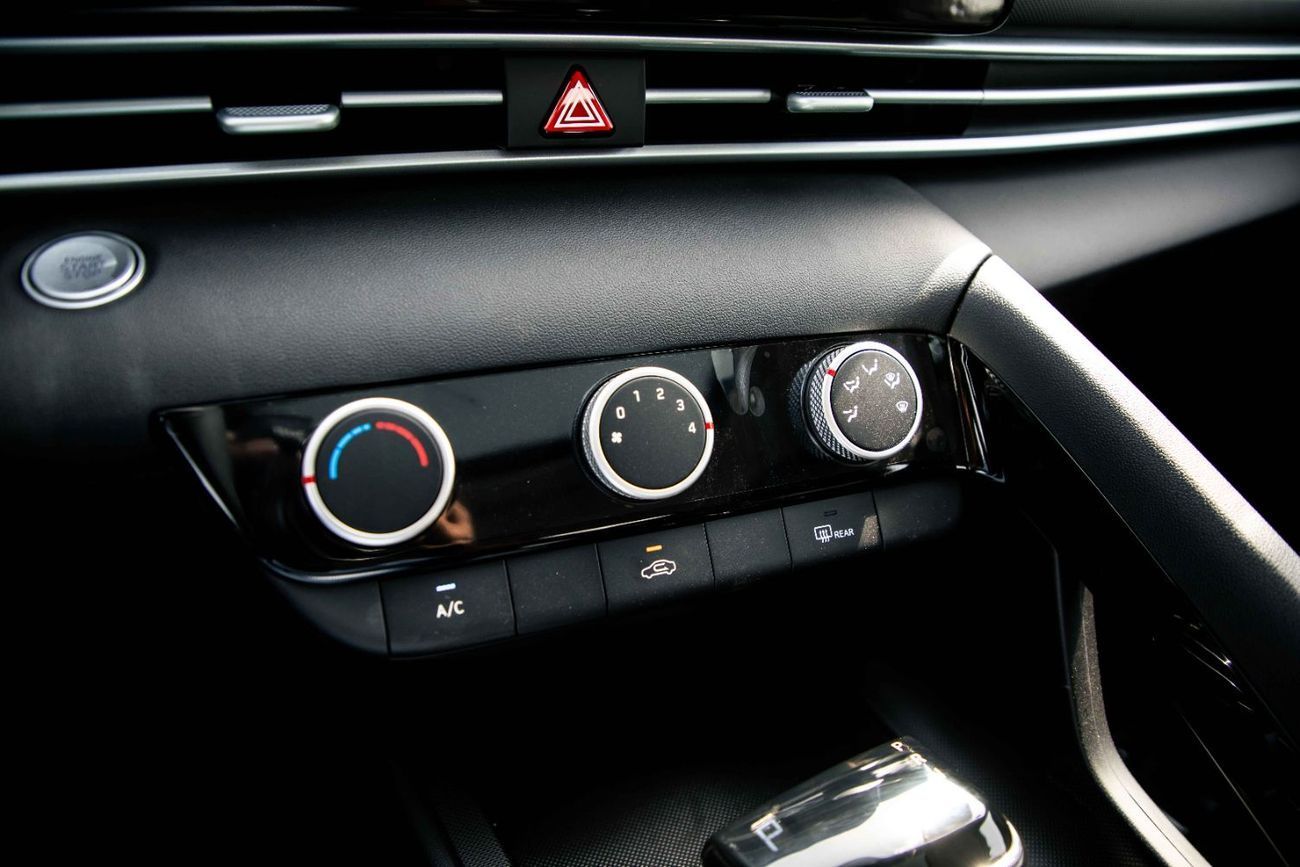 هيونداي إلانترا 2025 Hyundai Elantra GLX Elite 1.5L - White Inside Black | Export Only