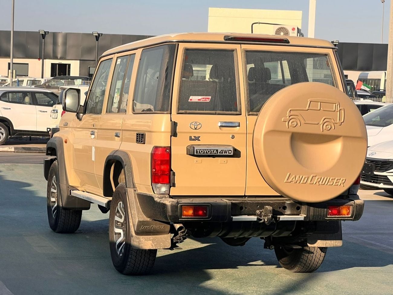 تويوتا لاند كروزر بيك آب Hard Top Std 4.0L