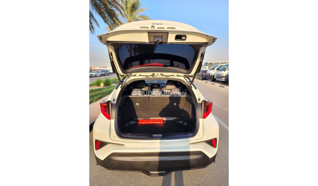 Toyota CHR TOYOTA CHR JAPANESE 1.2cc UAE PASS