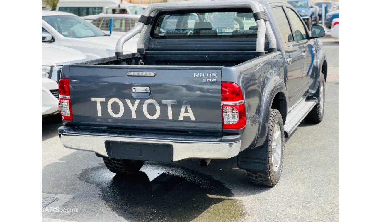 تويوتا هيلوكس Toyota Hilux Diesel engine 3.0 gray color car very clean and good condition