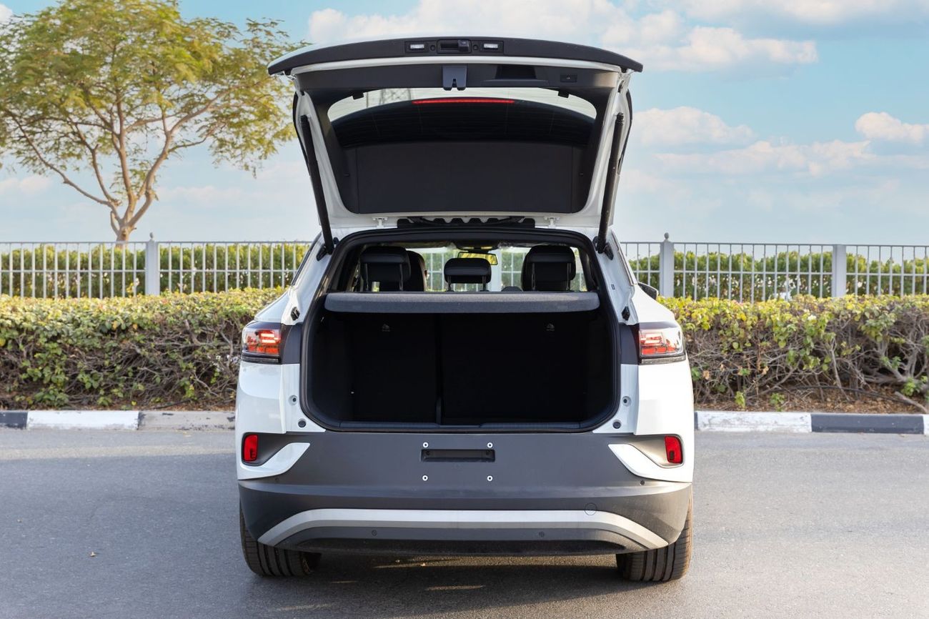 فولكس واجن ID.4 2022 VW ID4 Pure+ 19 بوصة FP - أبيض من الداخل أسود ورمادي | للتصدير فقط