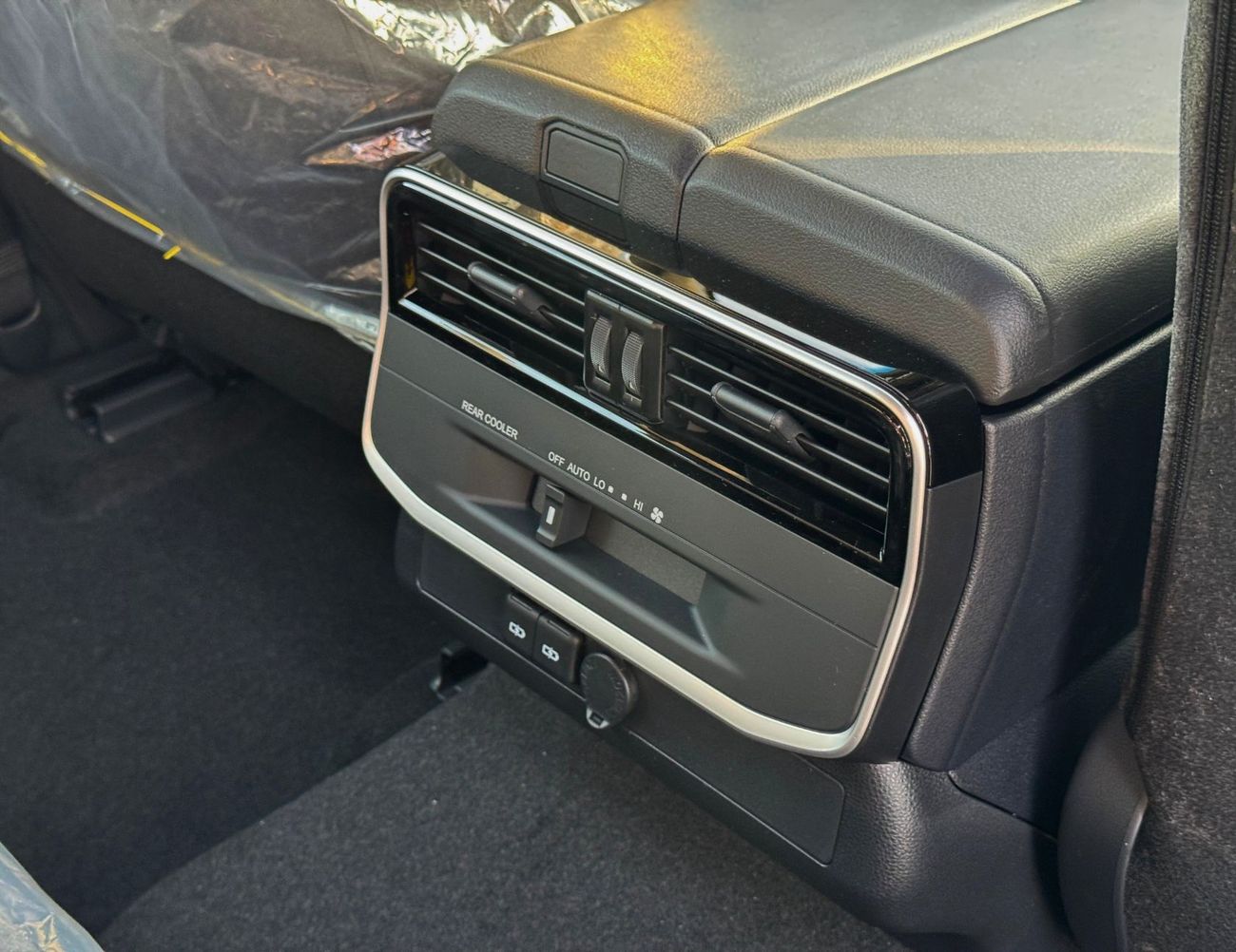 Toyota Land Cruiser GXR / 3.5L V6 PETROL / DRIVER PWR SEAT / SUNROOF / DIGITAL SPEEDOMETER /  DIFF LOCK (CODE # GXR33M