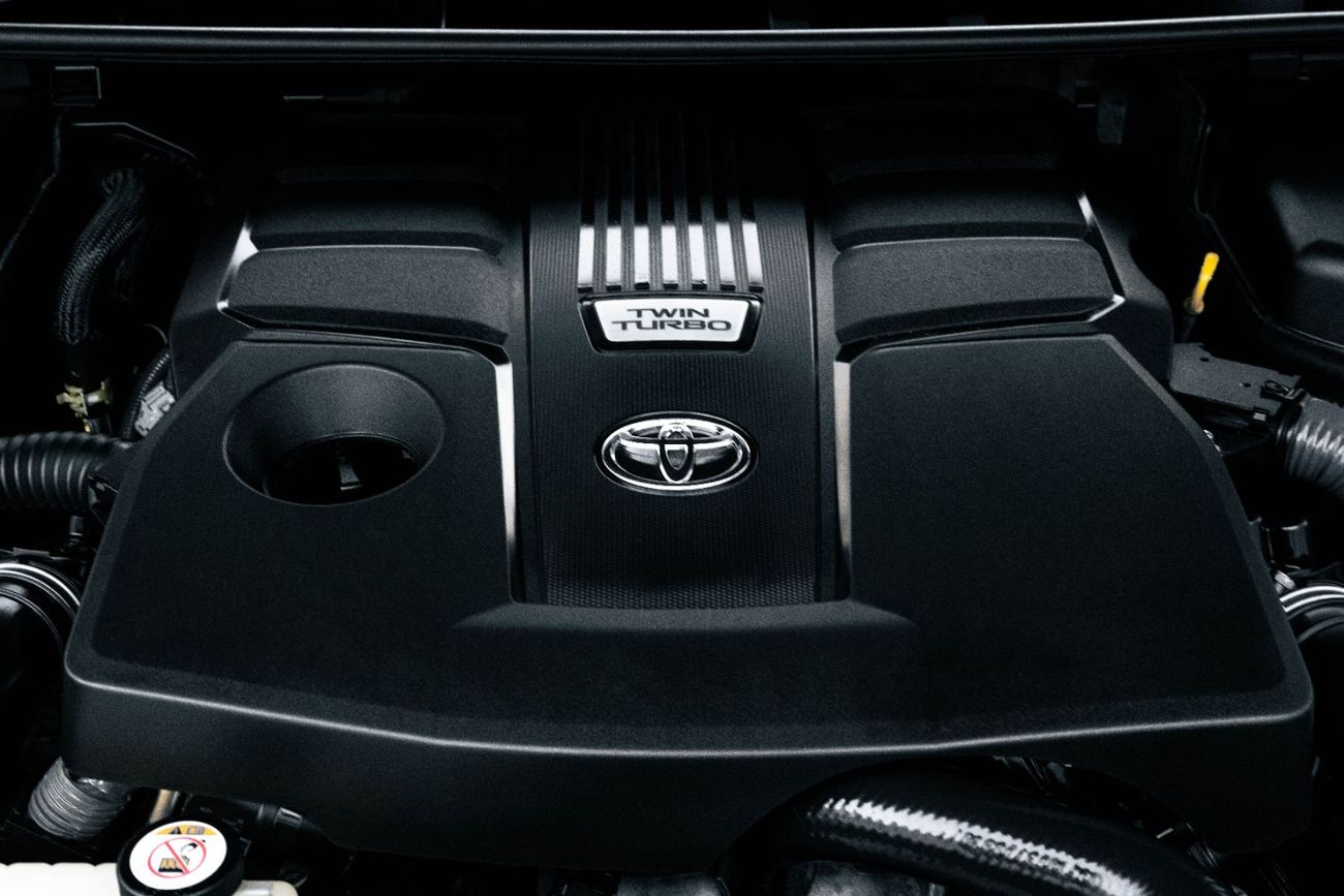 Toyota Land Cruiser GR | 5,679 P.M | 0% Downpayment | Toyota Warranty!