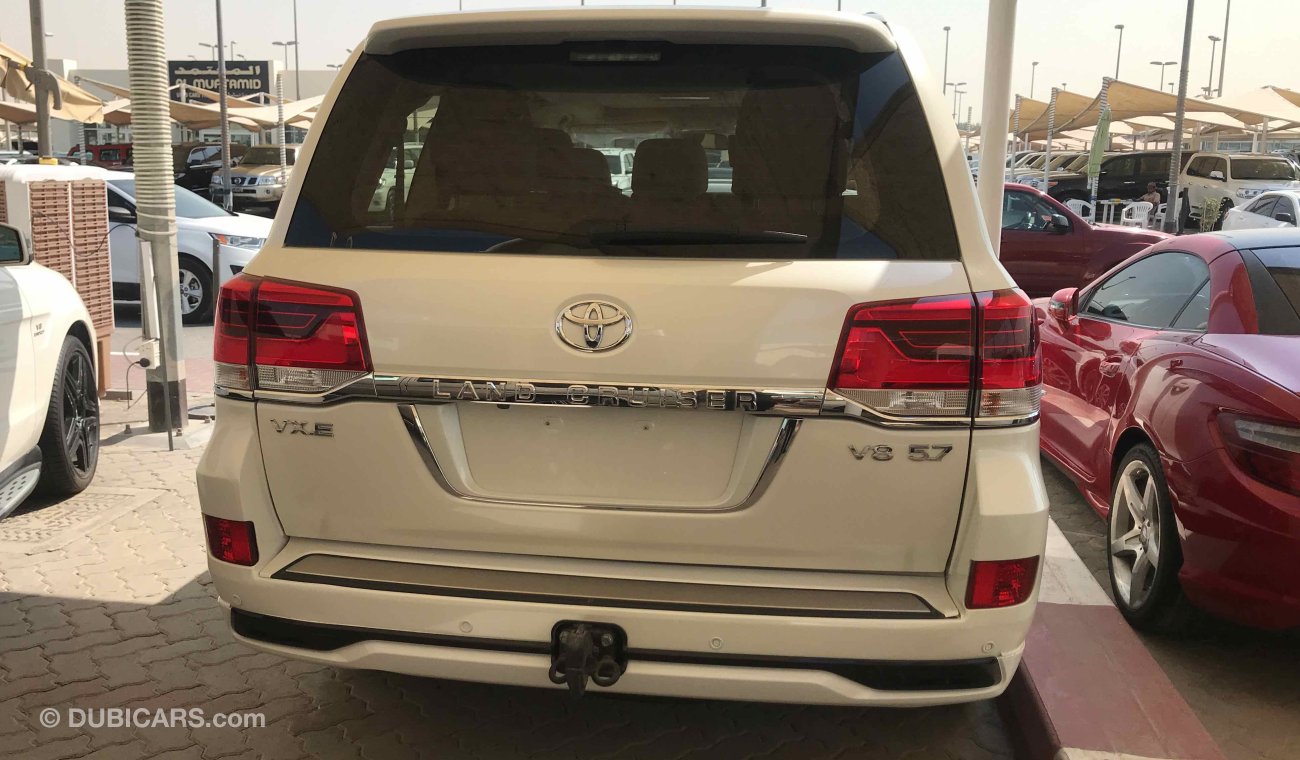 Toyota Land Cruiser VXR. 5.7