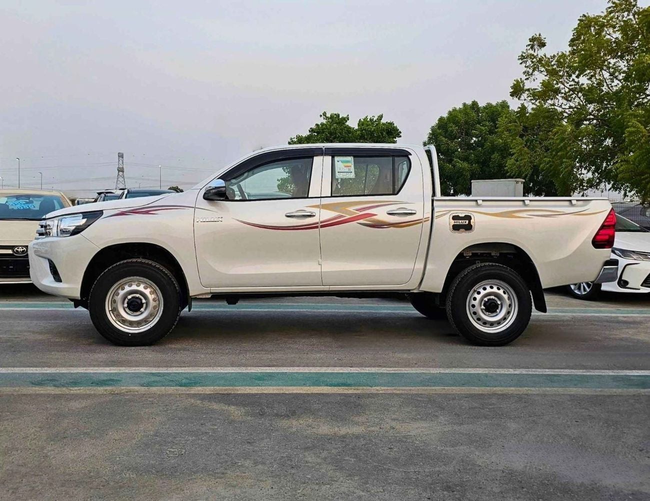Toyota Hilux NARROW BODY / DOUBLE CABIN / 2.4L DIESEL M/T 4WD /  POWER WINDOWS (CODE#HMD)