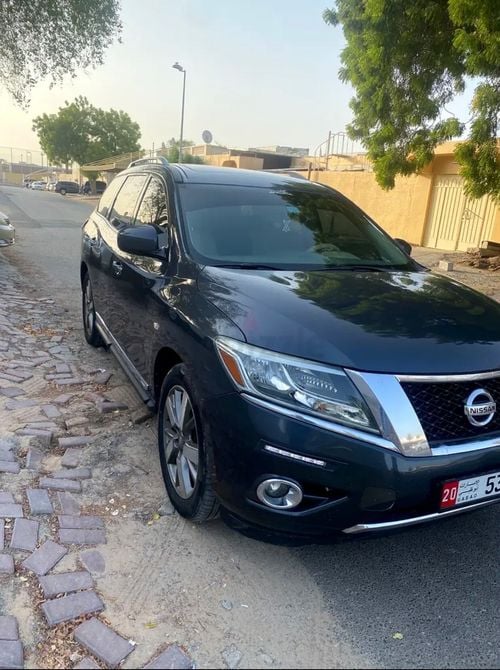 Nissan Pathfinder SV