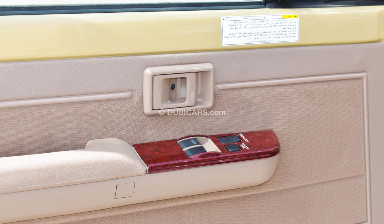 Toyota Land Cruiser Pick Up LX V6